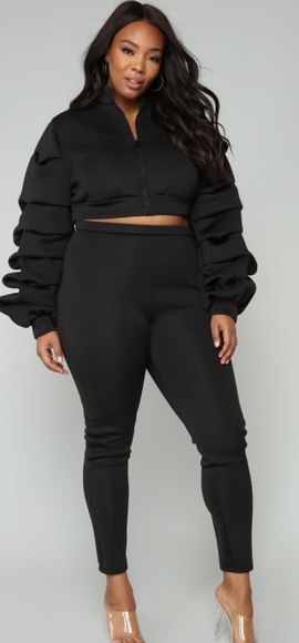 Two piece set - Picture 4 of 5